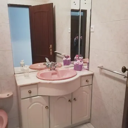 بيت ضيافة Casa Dos Comboios كالداس دا راينها
