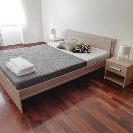 بيت ضيافة Casa Dos Comboios كالداس دا راينها